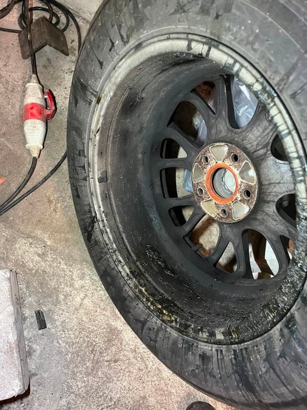 Toyota stabdžių remontas ir diagnostika – Toyota RAV4 – nuotrauka 4